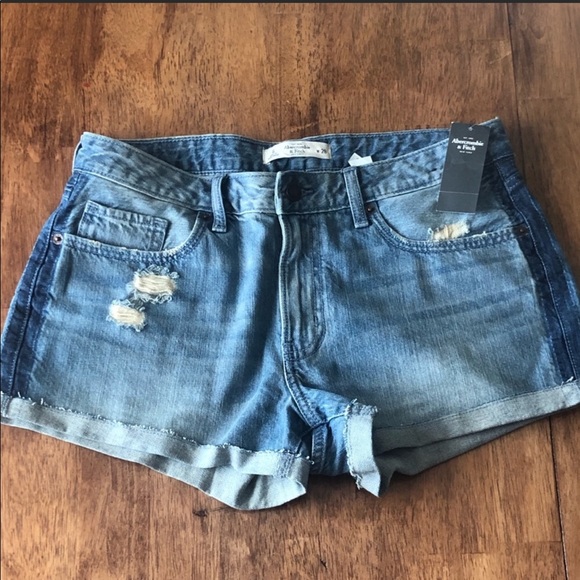 Abercrombie and Fitch distressed shorts, 4/27 NWT! - Picture 2 of 8